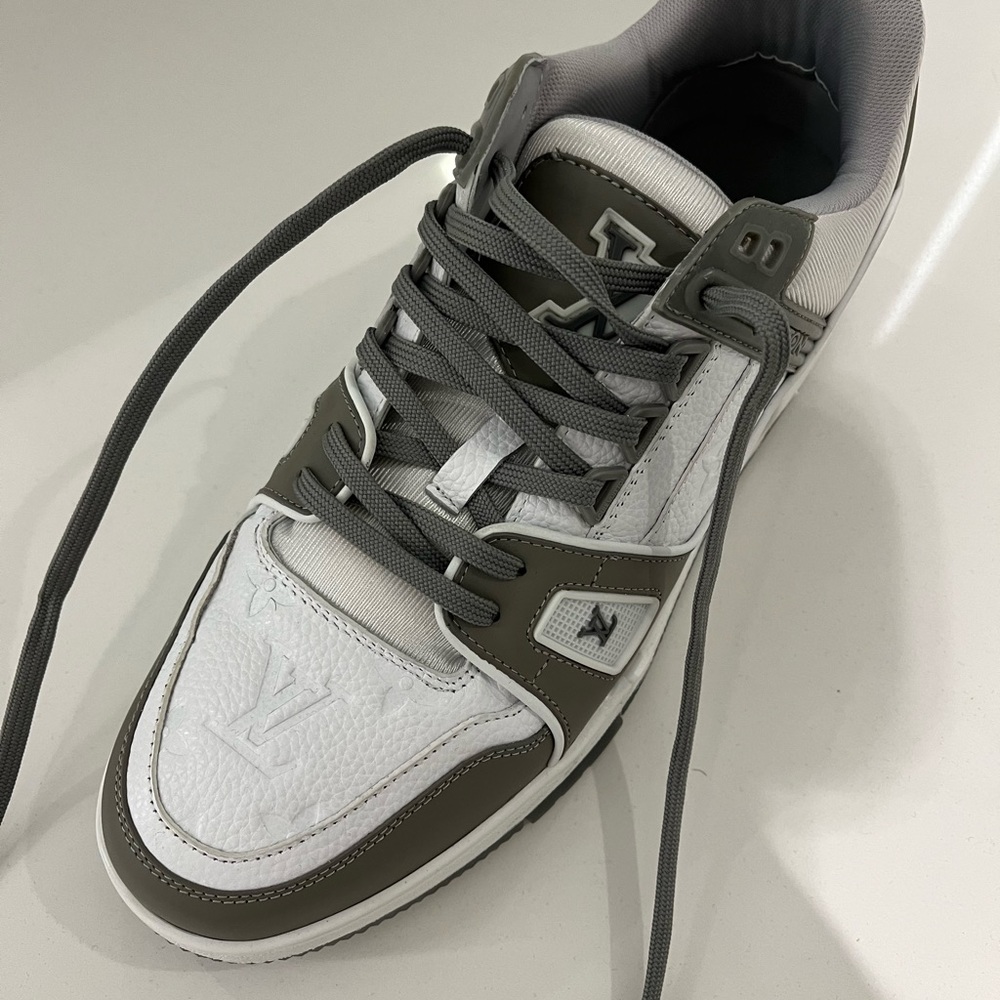 Louis Vuitton trainers 11 - Picture 2 of 7